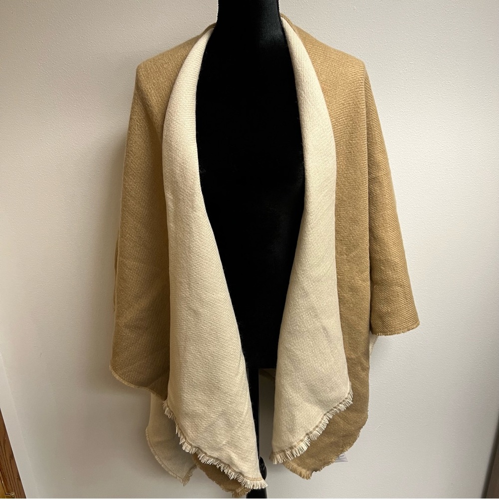 Banana Republic Reversible Shall / Poncho
